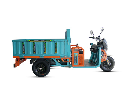 LLAMA Truck Blaze (Built in USA)