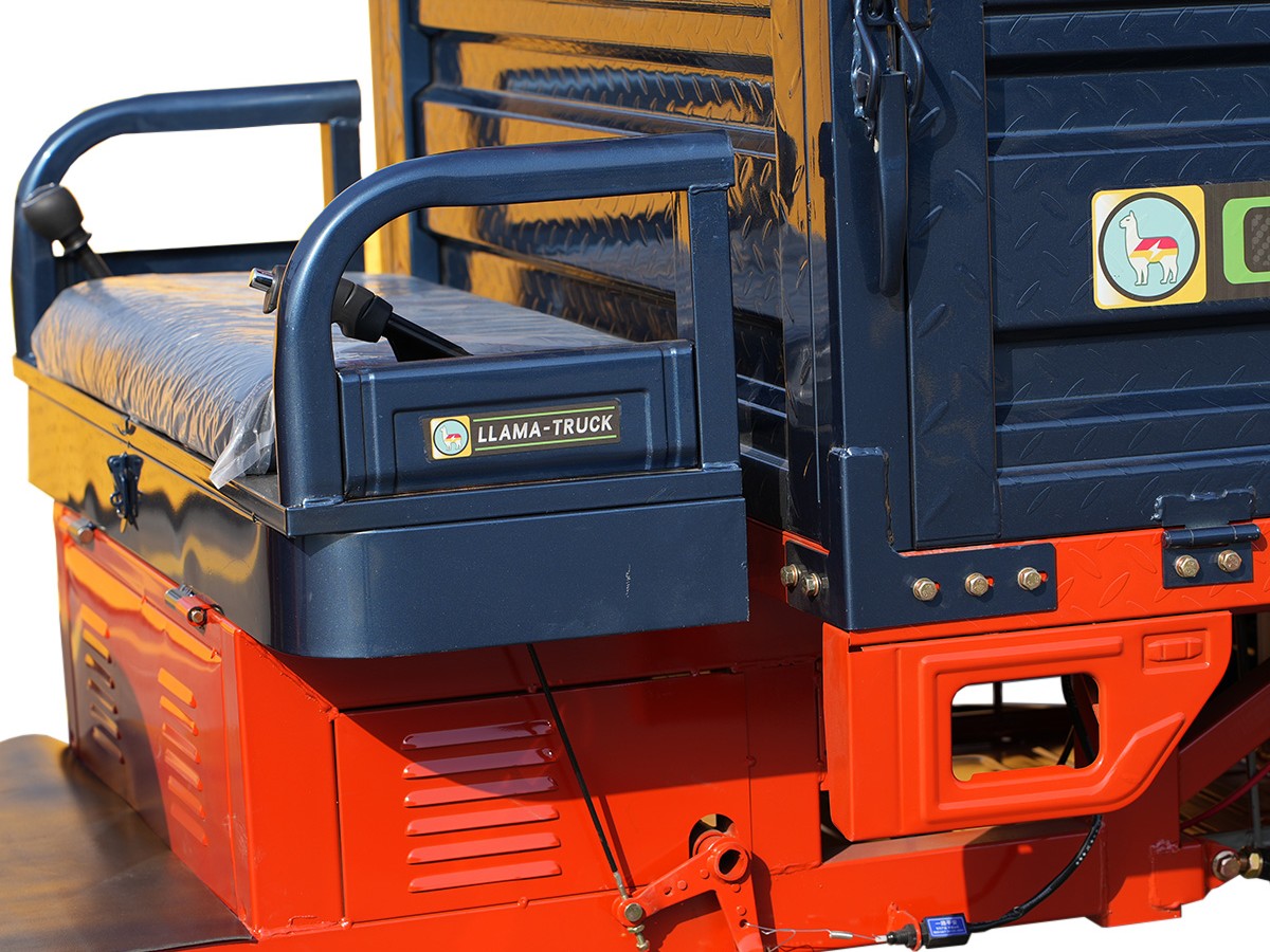 LLAMA Truck Titan (Built in USA)